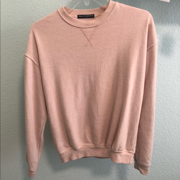 Brandy Melville Pink Sweater - Picture 2 of 3